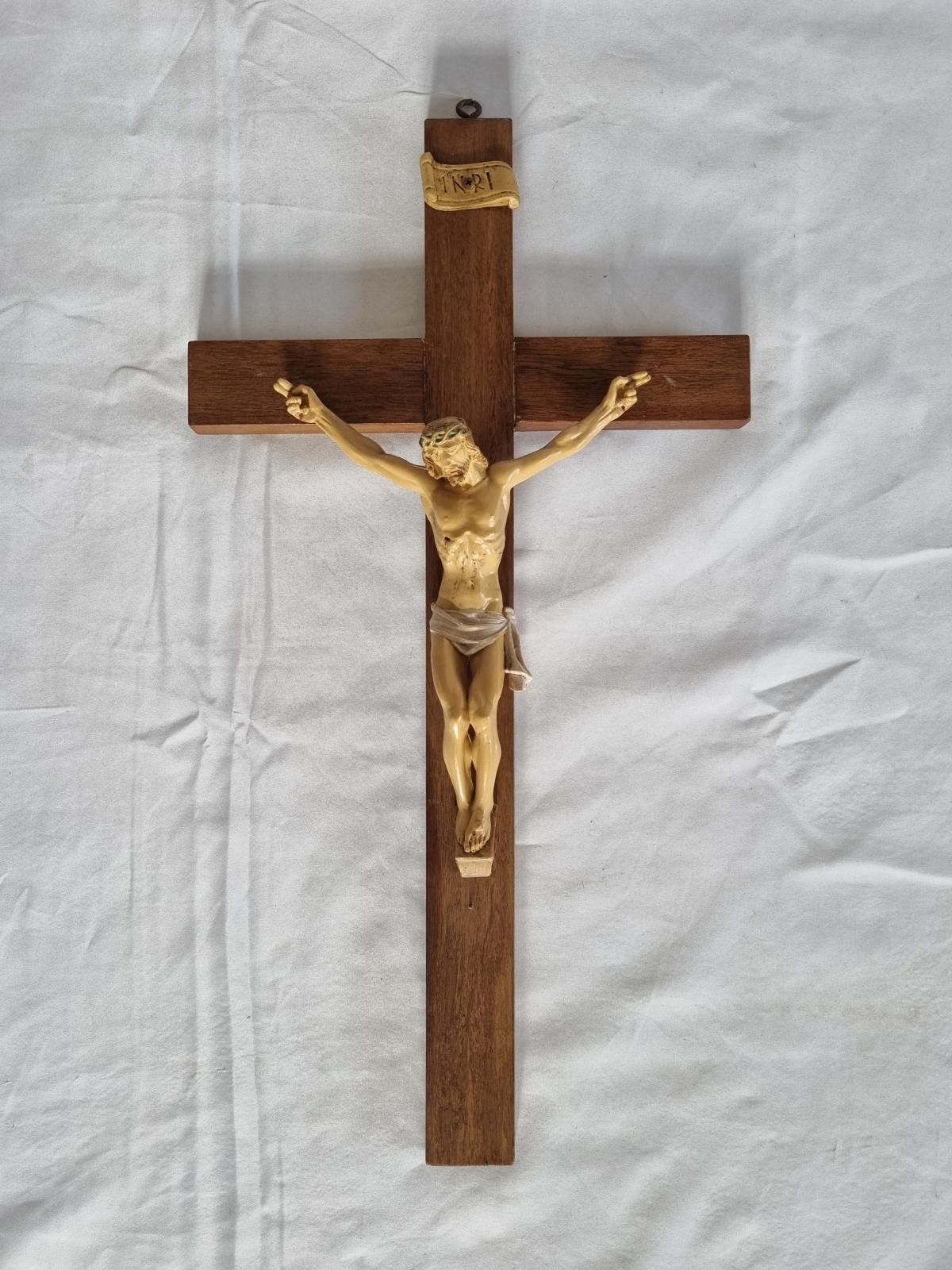 26-377 Wooden Crucifix with a plastic-molded Jesus photo with background front-view.
