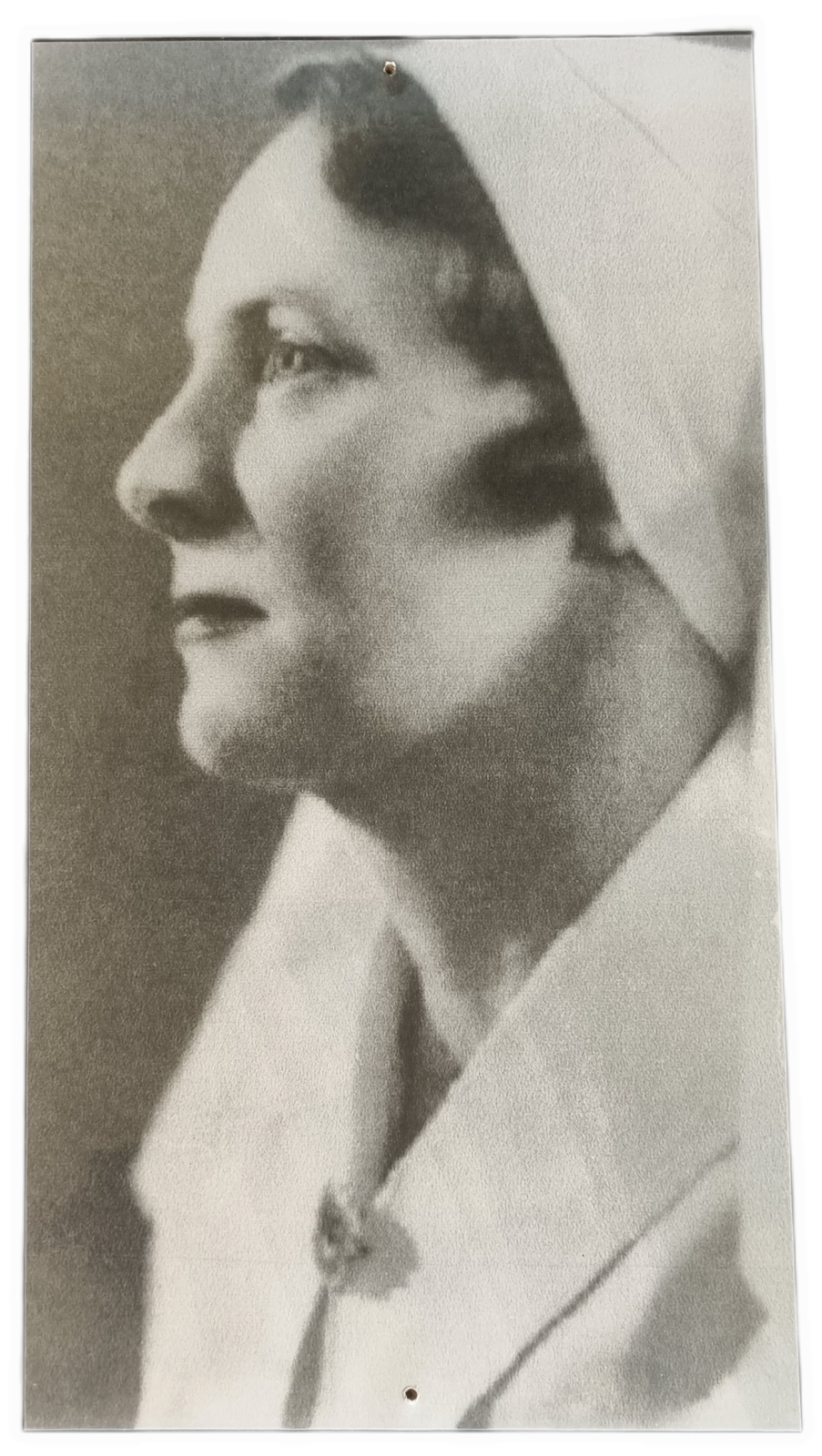 26-383.1 Large Black and White portrait of Irene O' Meara (nee Digney) photo without background.