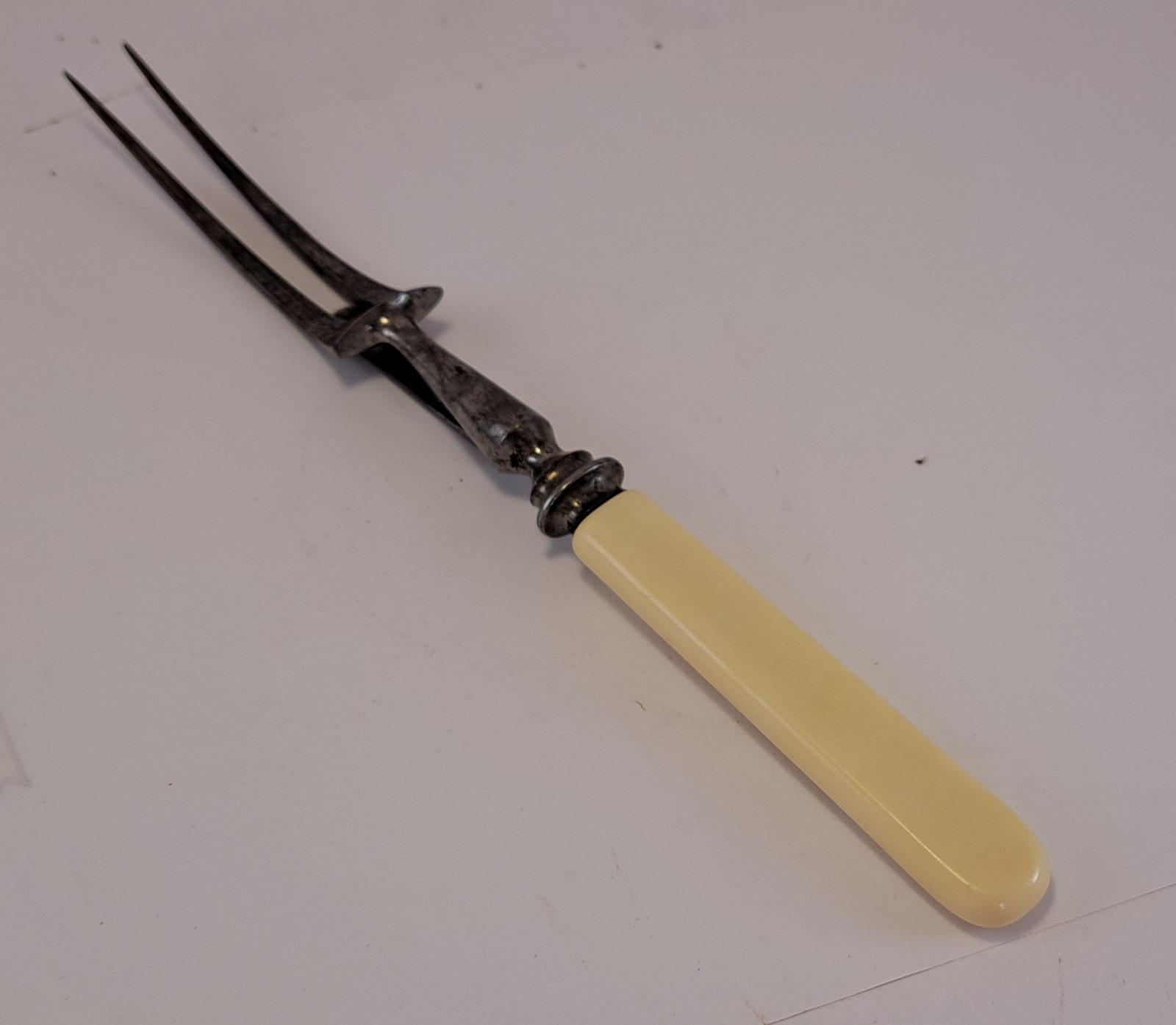 Carving fork bone handle