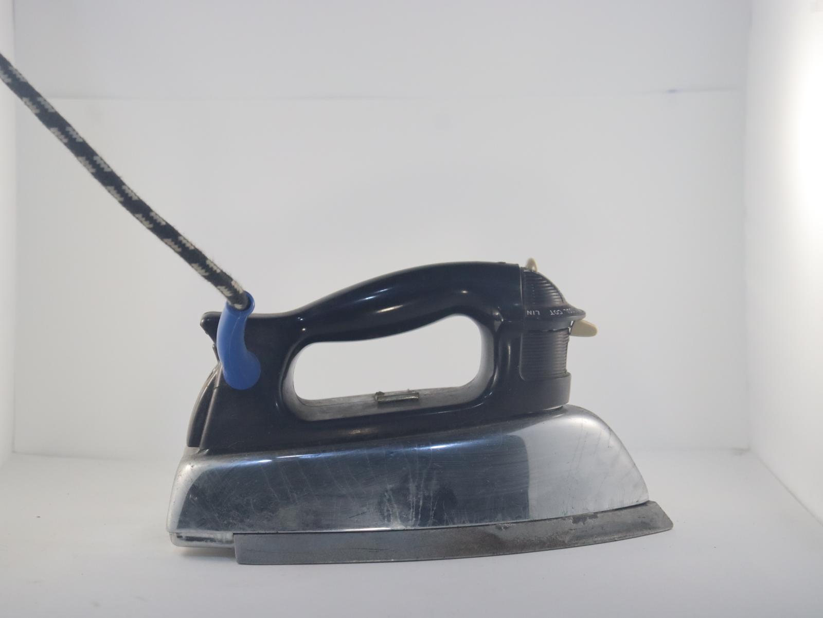 Side view of Electric Steam Iron
