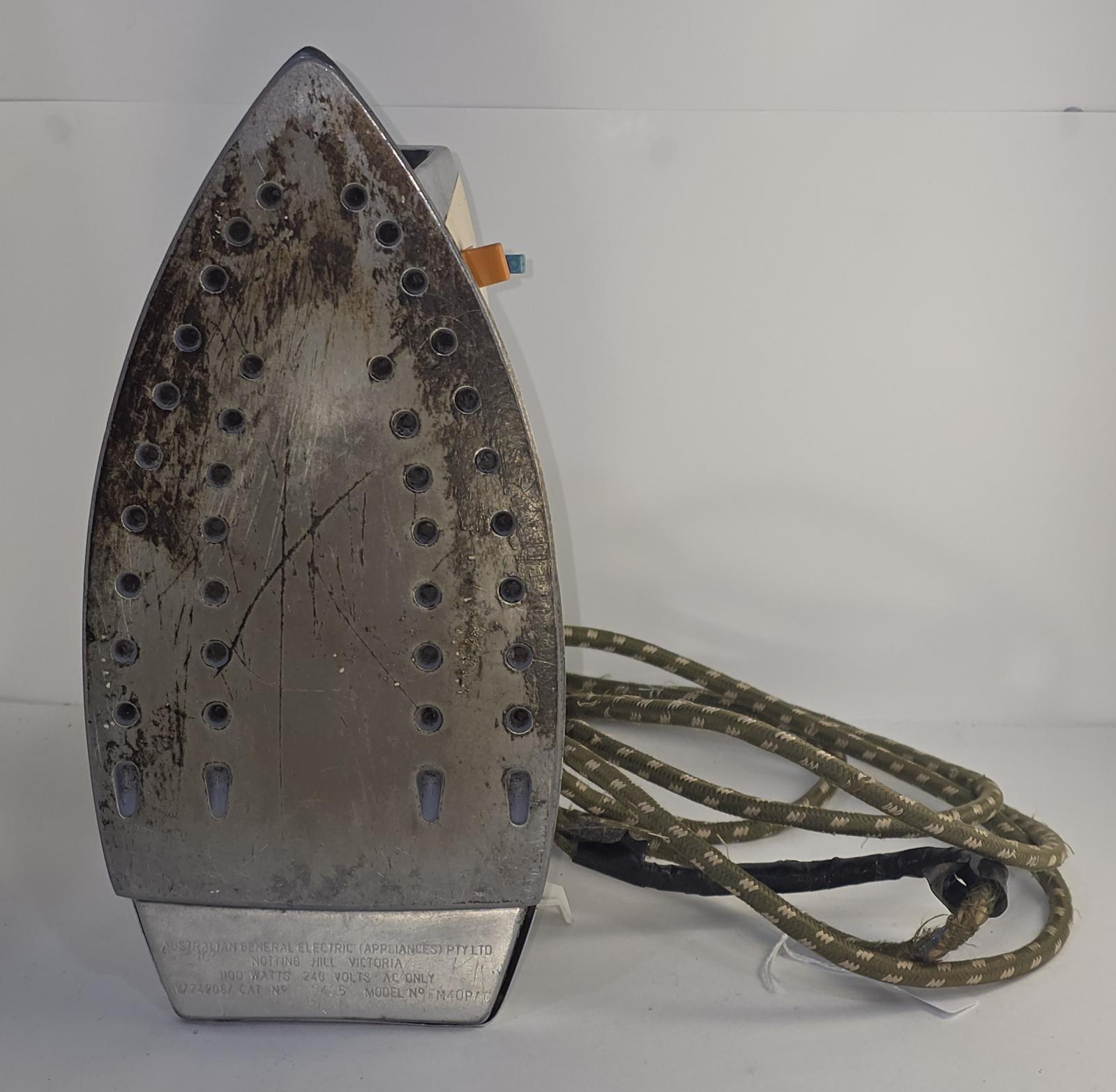 Bottom view of Self Clean Steam Iron