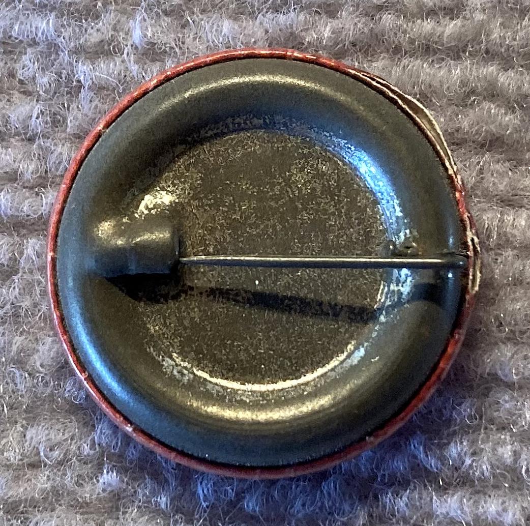 Reverse of Soldiers' Home League fundraising badge/button - Hope