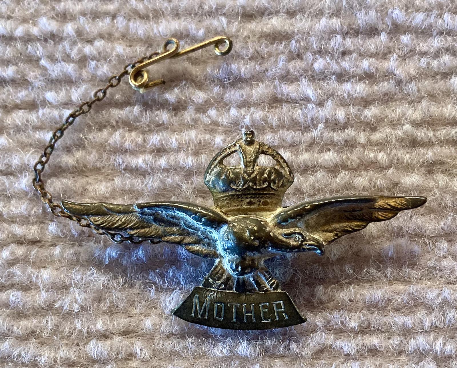 WWII era Air Force sweetheart brooch engraved to 'Mother'