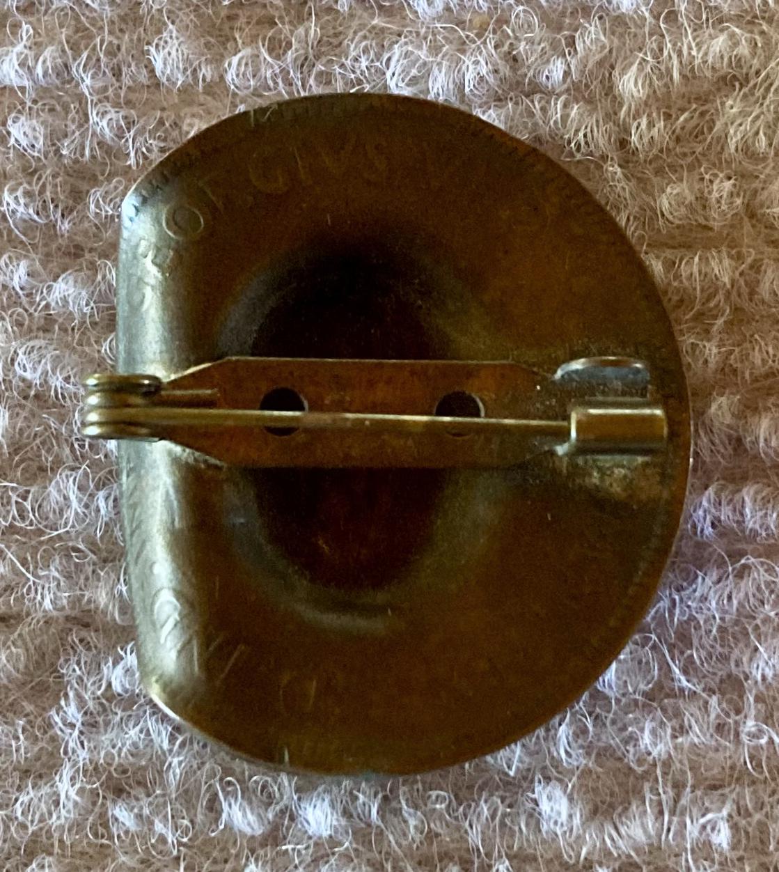 Reverse of 1941 Australian Penny slouch hat sweetheart brooch