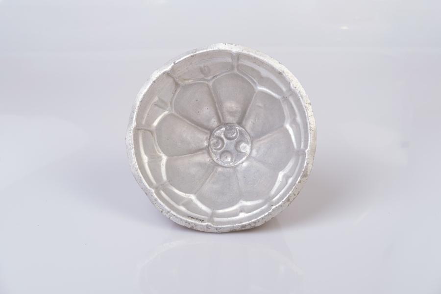 Aluminium jelly mould