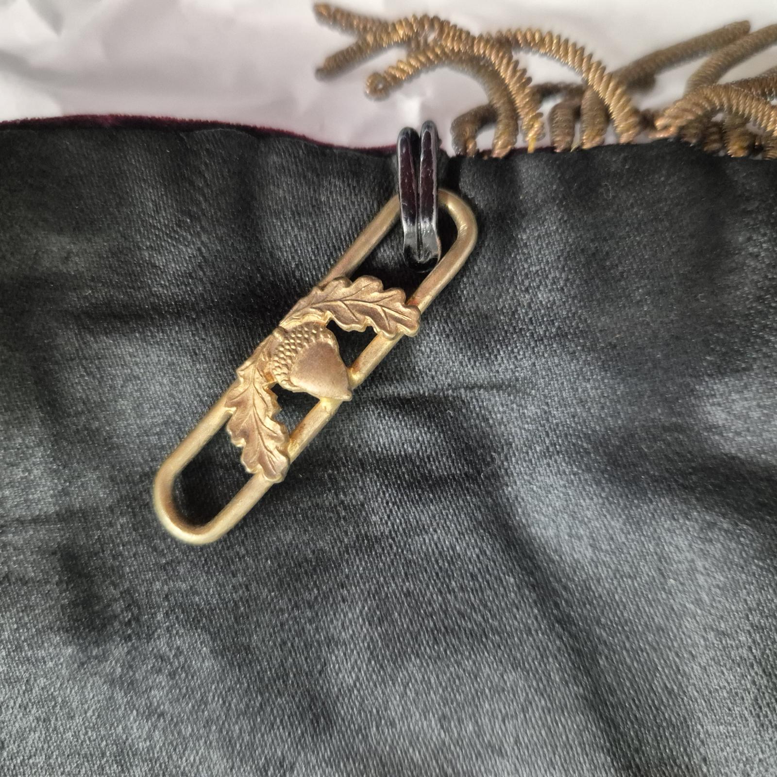 maniple, clasp