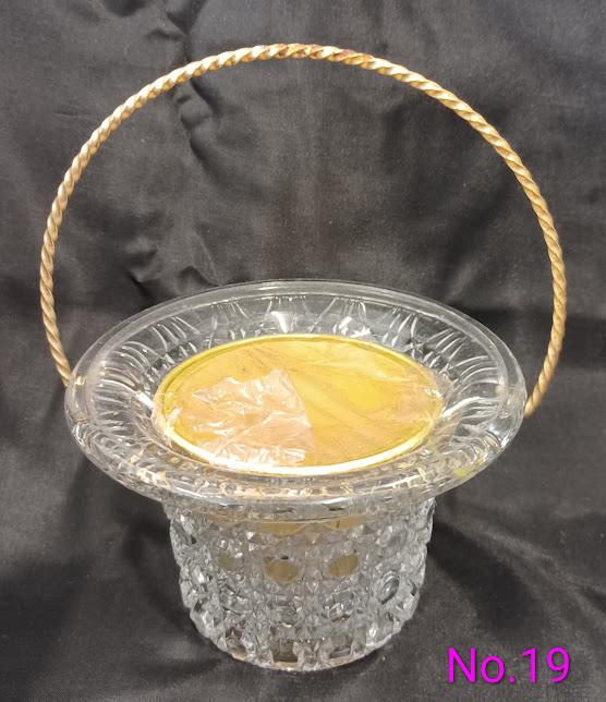 Avon - candle basket