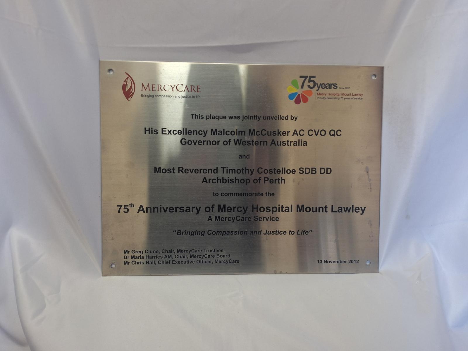 Plaque photo front