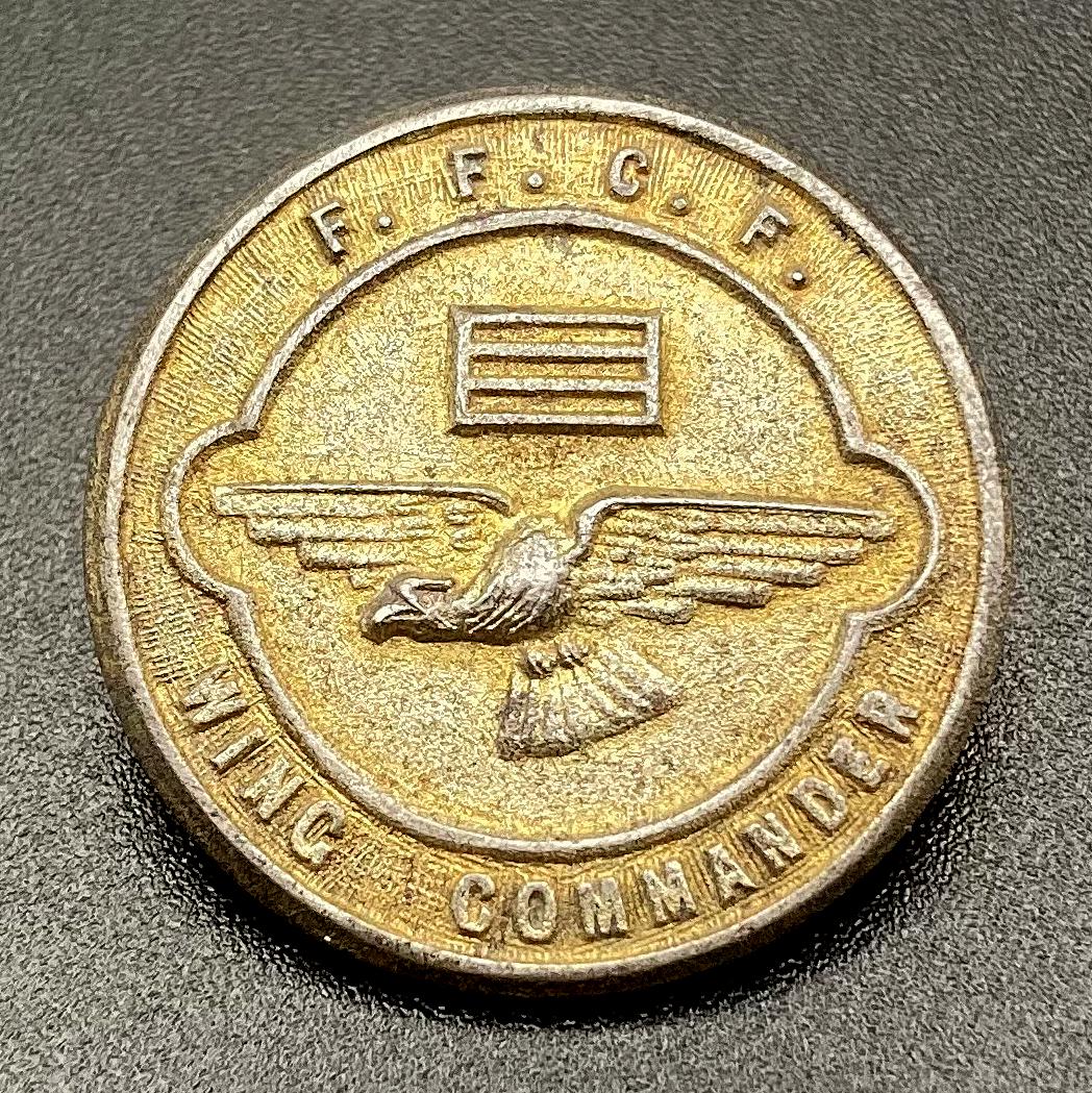 WWII era fundraising badge - Fighting Forces Comforts Fund