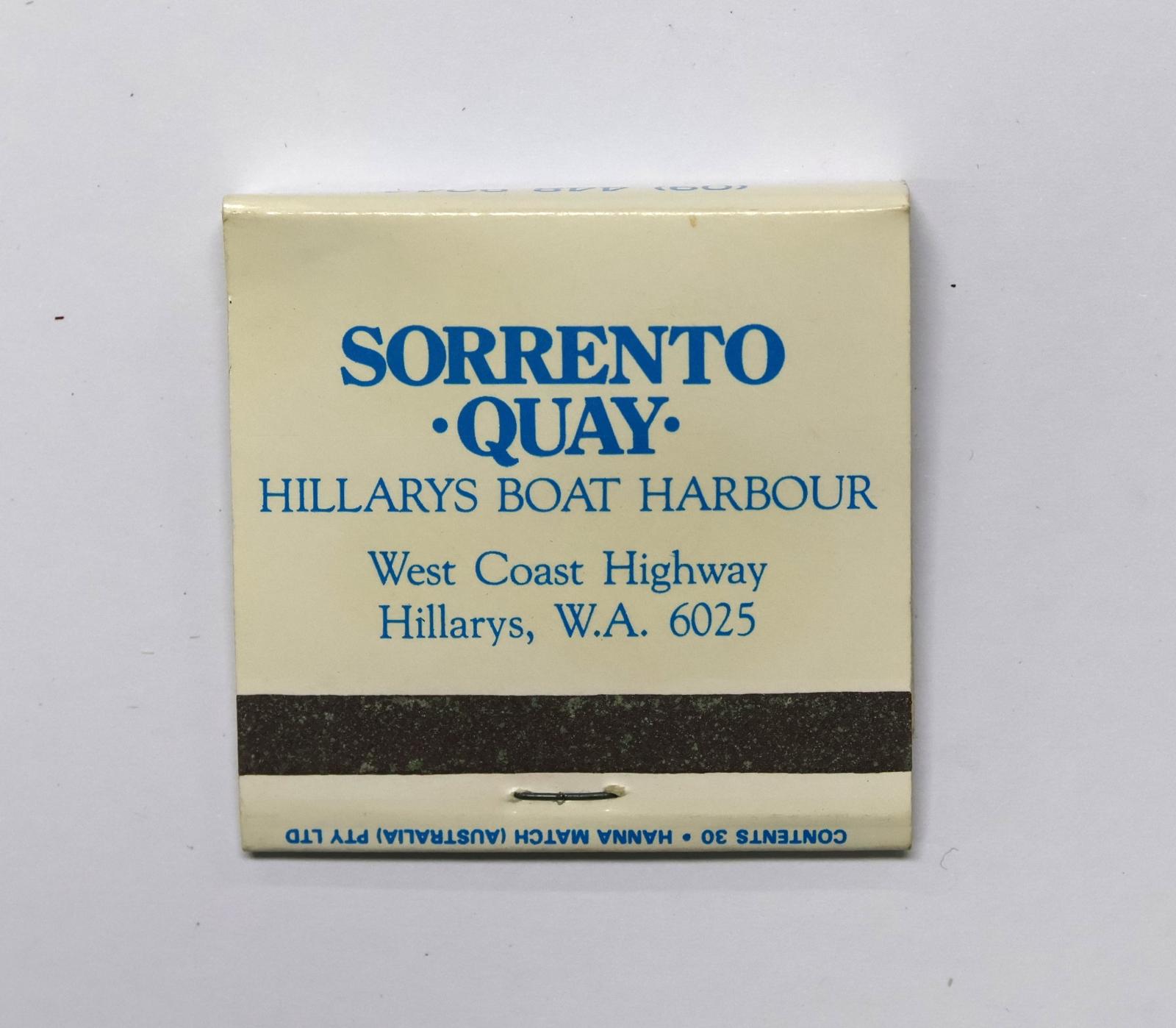 The back of the matchbook has a brown igniting panel.