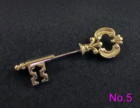 Avon key stickpin