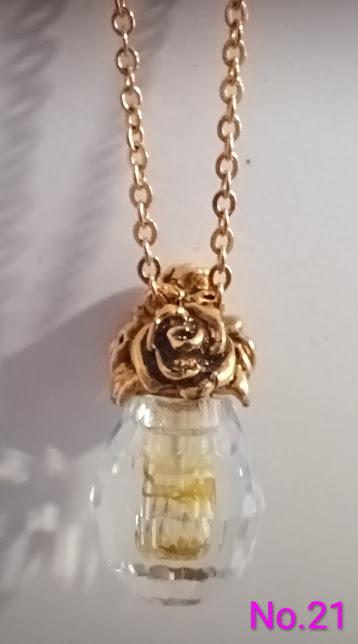 Perfumed necklace