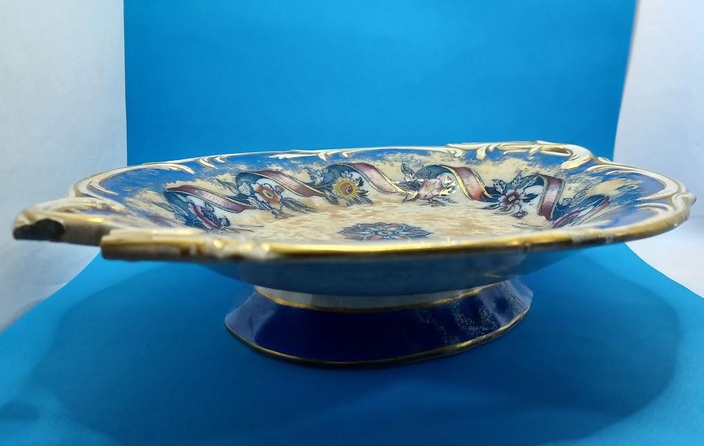 Side view of plate