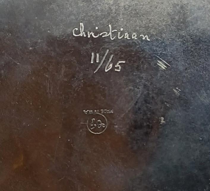Markings on HMB Endeavour plate