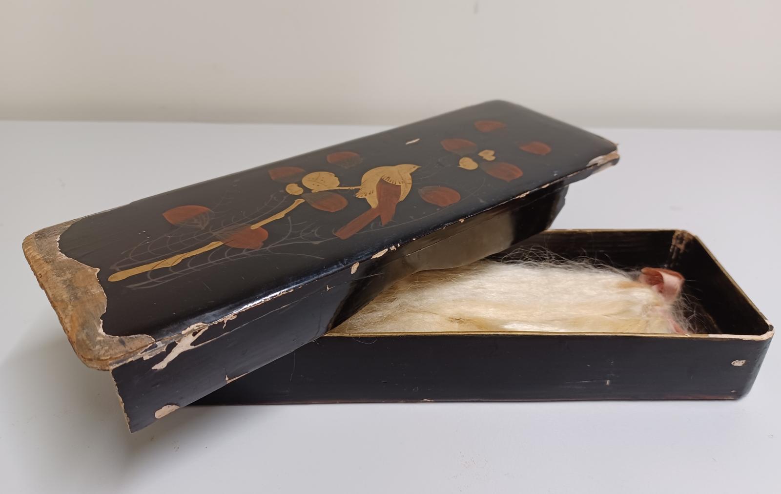 Black box with silk