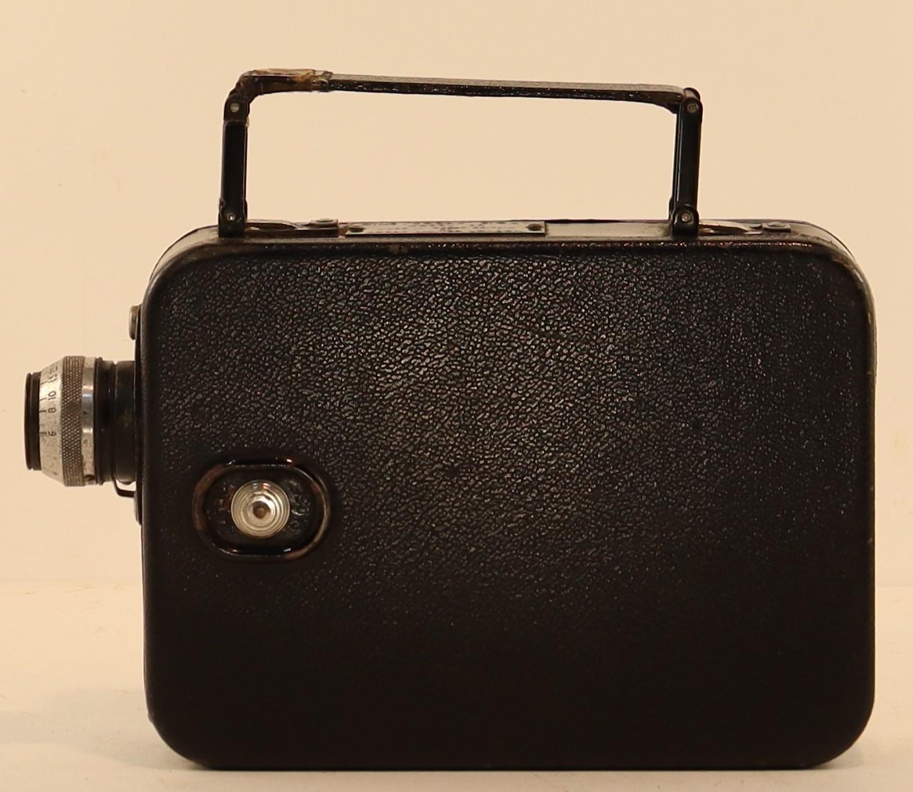 Left view of Cine Kodak Eight Camera