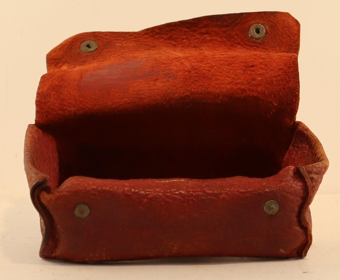 Open view of Electric Shaver Leather Pouch
