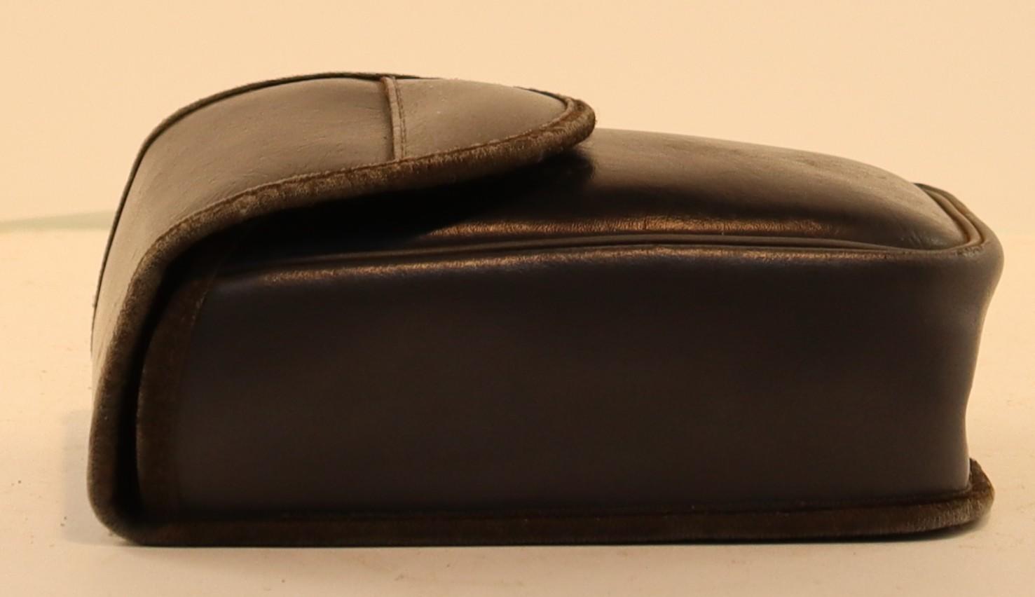Side view of Kodak 275 Electronic Flash 35mm Case