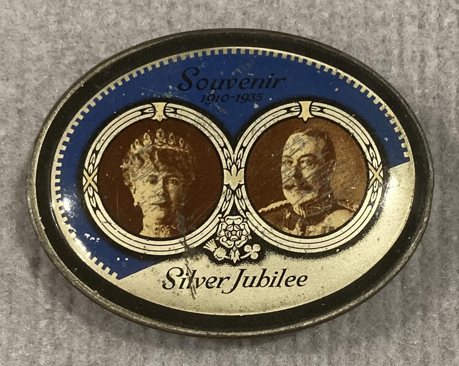 Souvenir tin - Silver Jubilee of King George V and Queen Mary (1910–1935)
