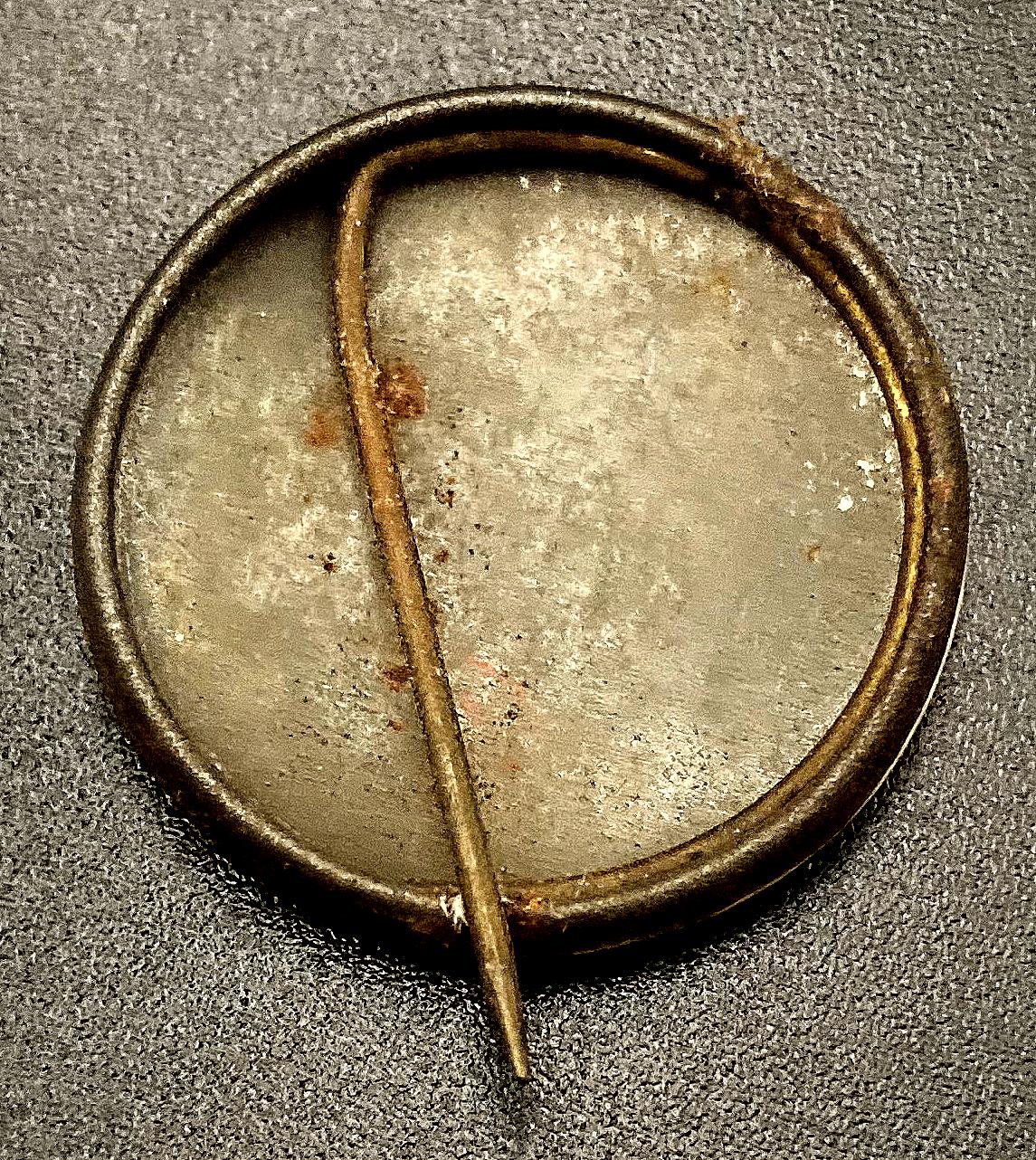 Reverse of Australian Merchant Seamens' Day fundraising button