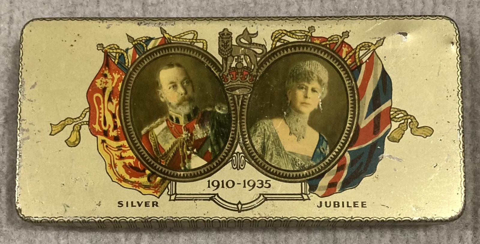 Commemorative chocolate tin - Silver Jubilee of King George V and Queen Mary (1910–1935)
