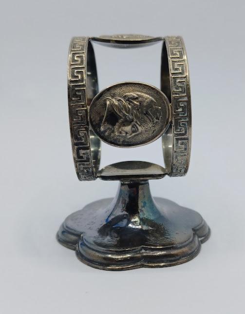 Side view of napkin holder