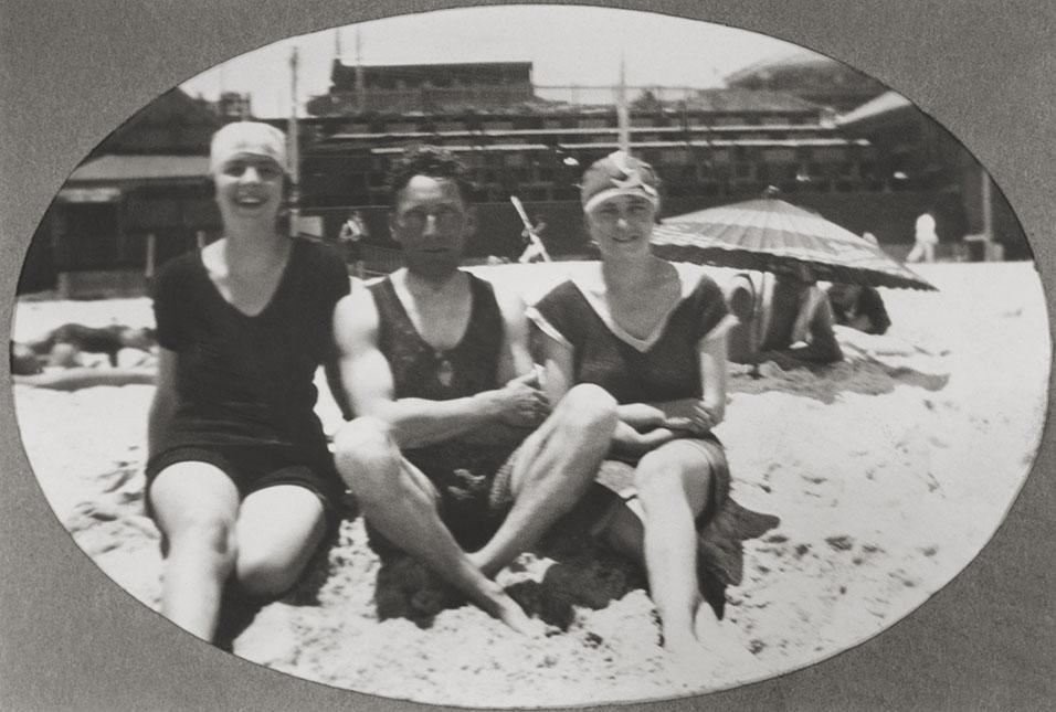 The Knights Relaxing On Cottesloe Beach