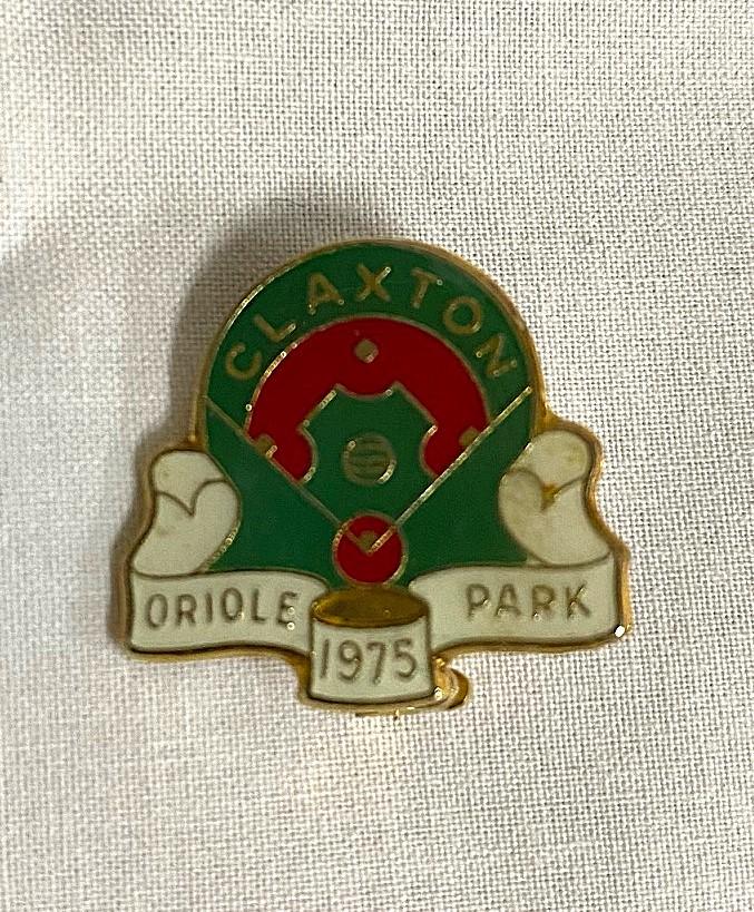 1975 Claxton Shield lapel badge