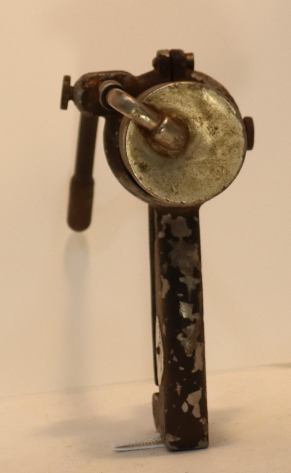 Back view of Drenching Gun