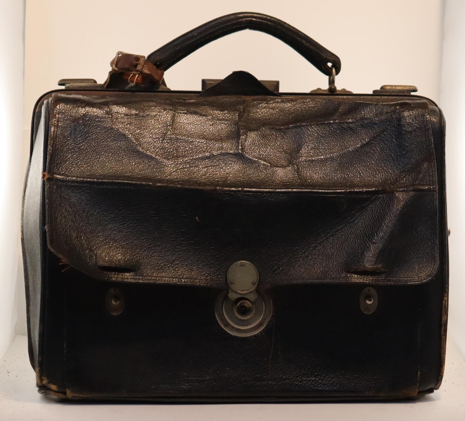Front view of Travelling Bag