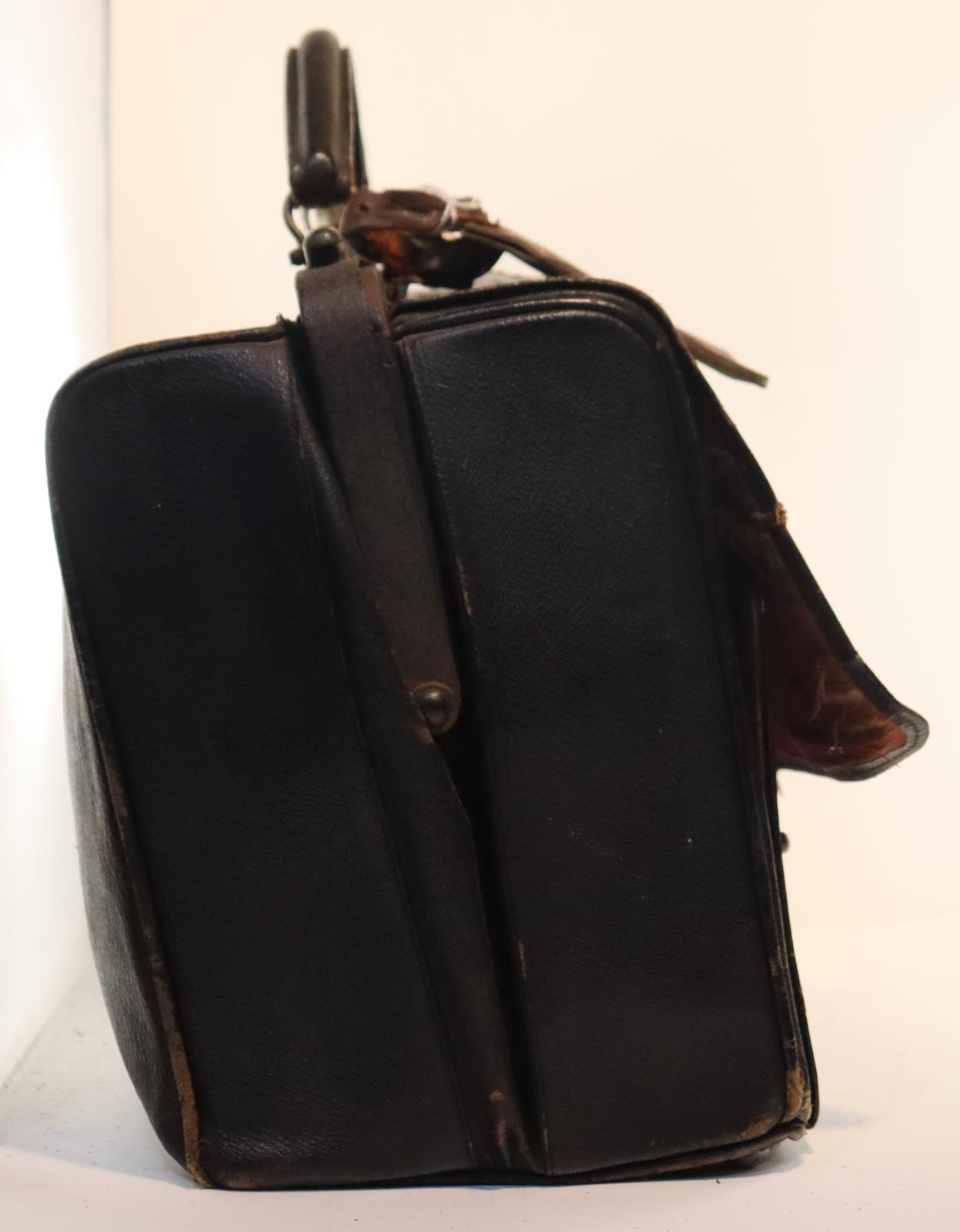 Side view of Travelling Bag