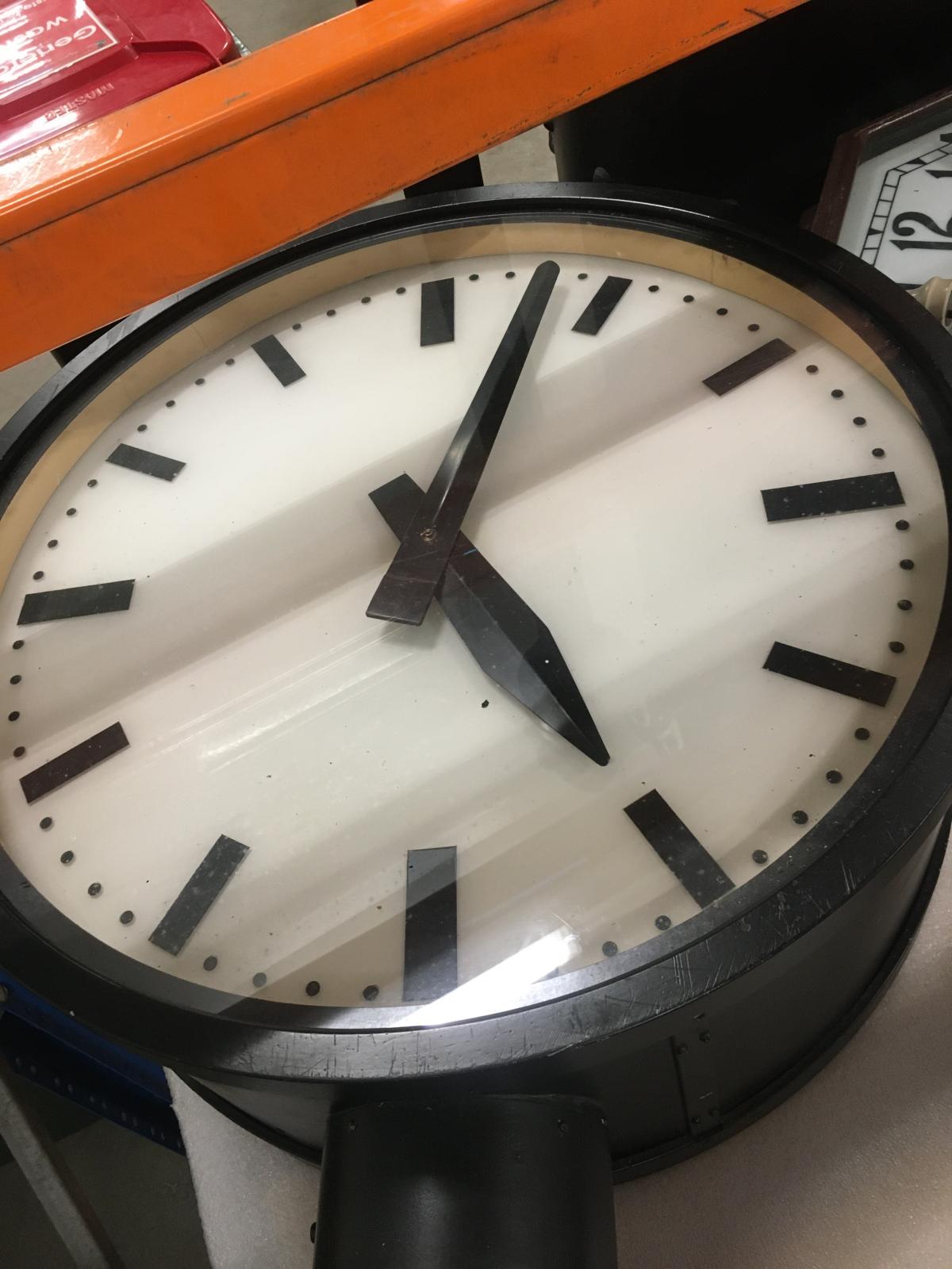 BUNBURY POWER STATION MASTER CLOCK Collections WA