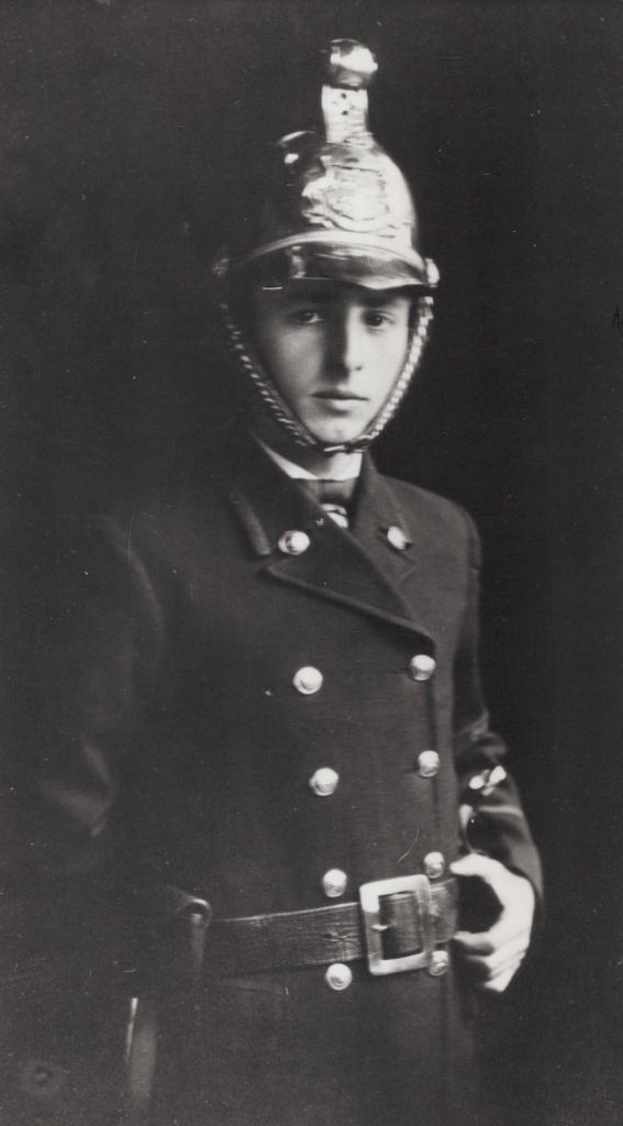 WILLIAM H WILLIAMS, C.1920 WILLIAM H WILLIAMS, C.1920