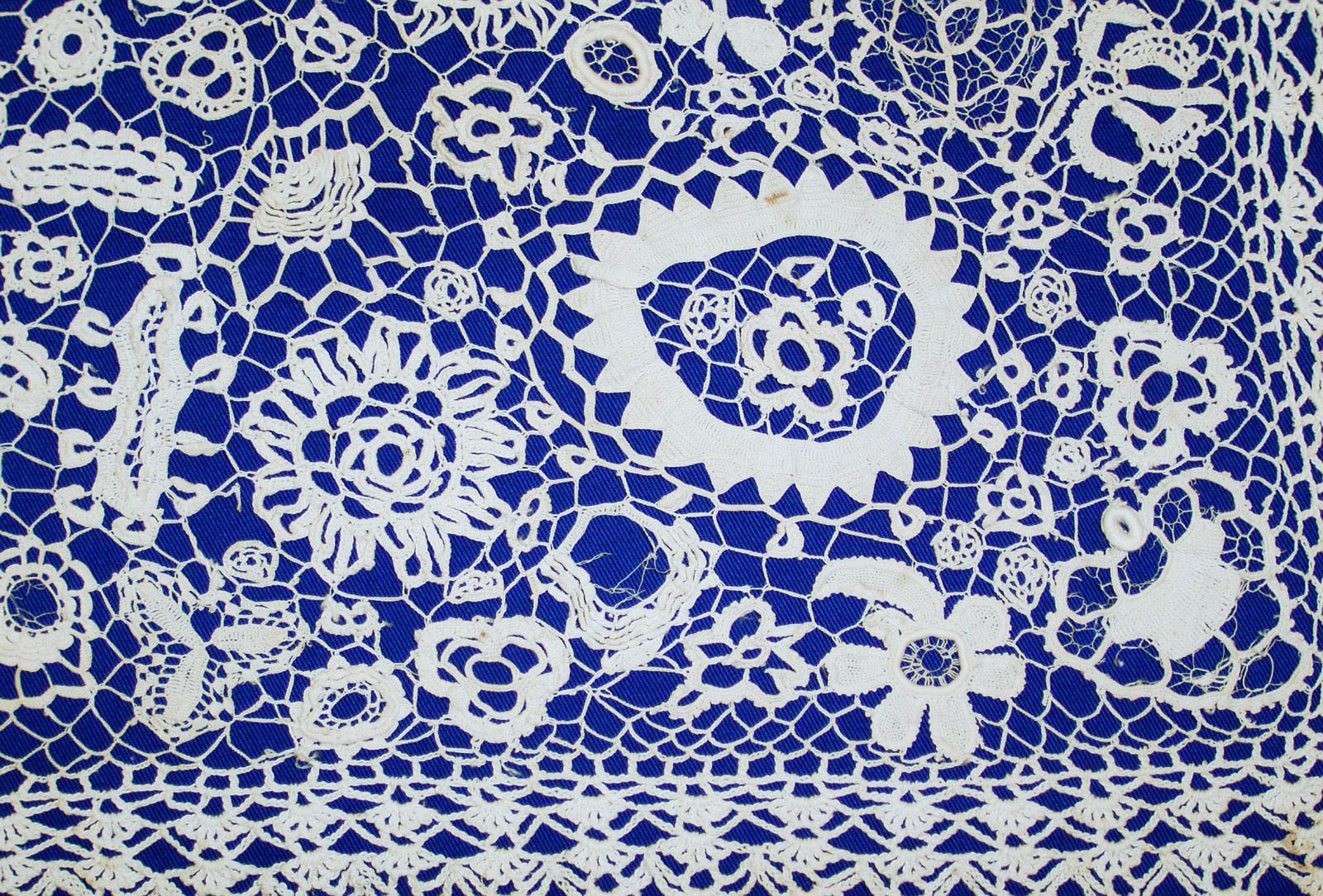 Irish crochet tray cloth detail