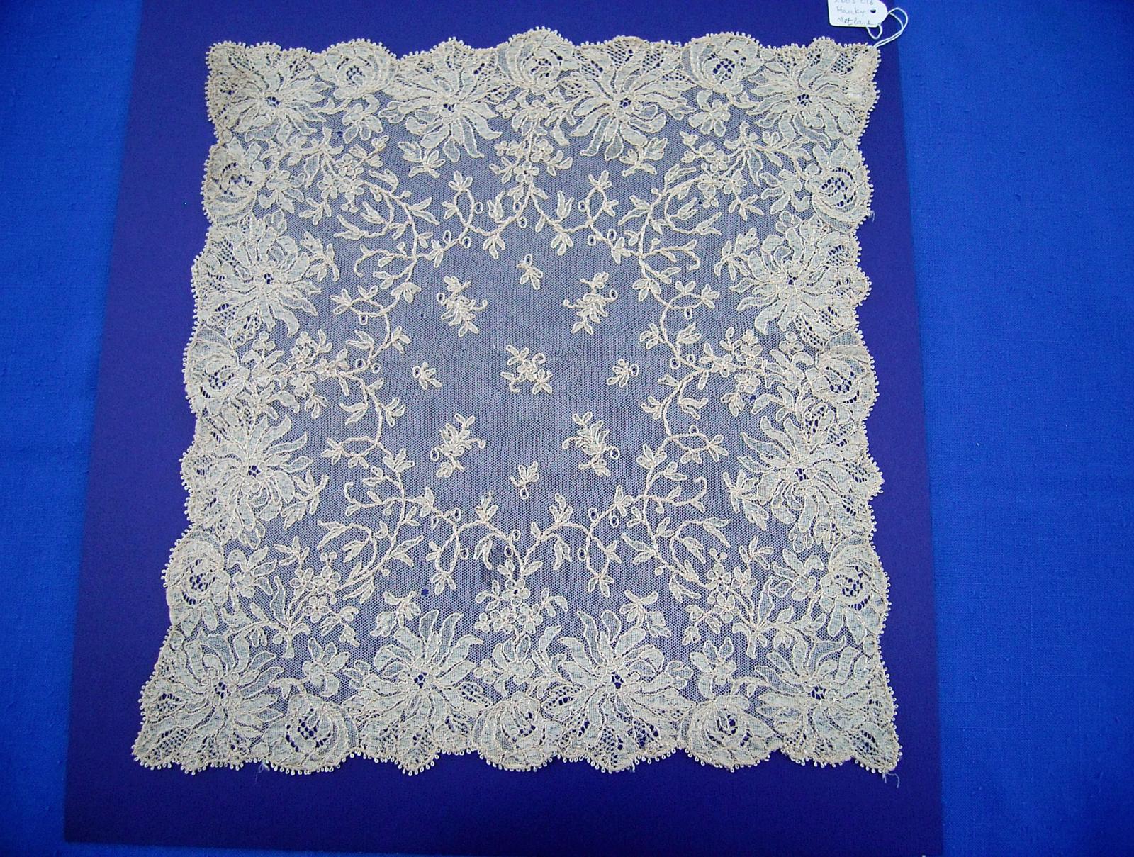 Machine lace handkerchief