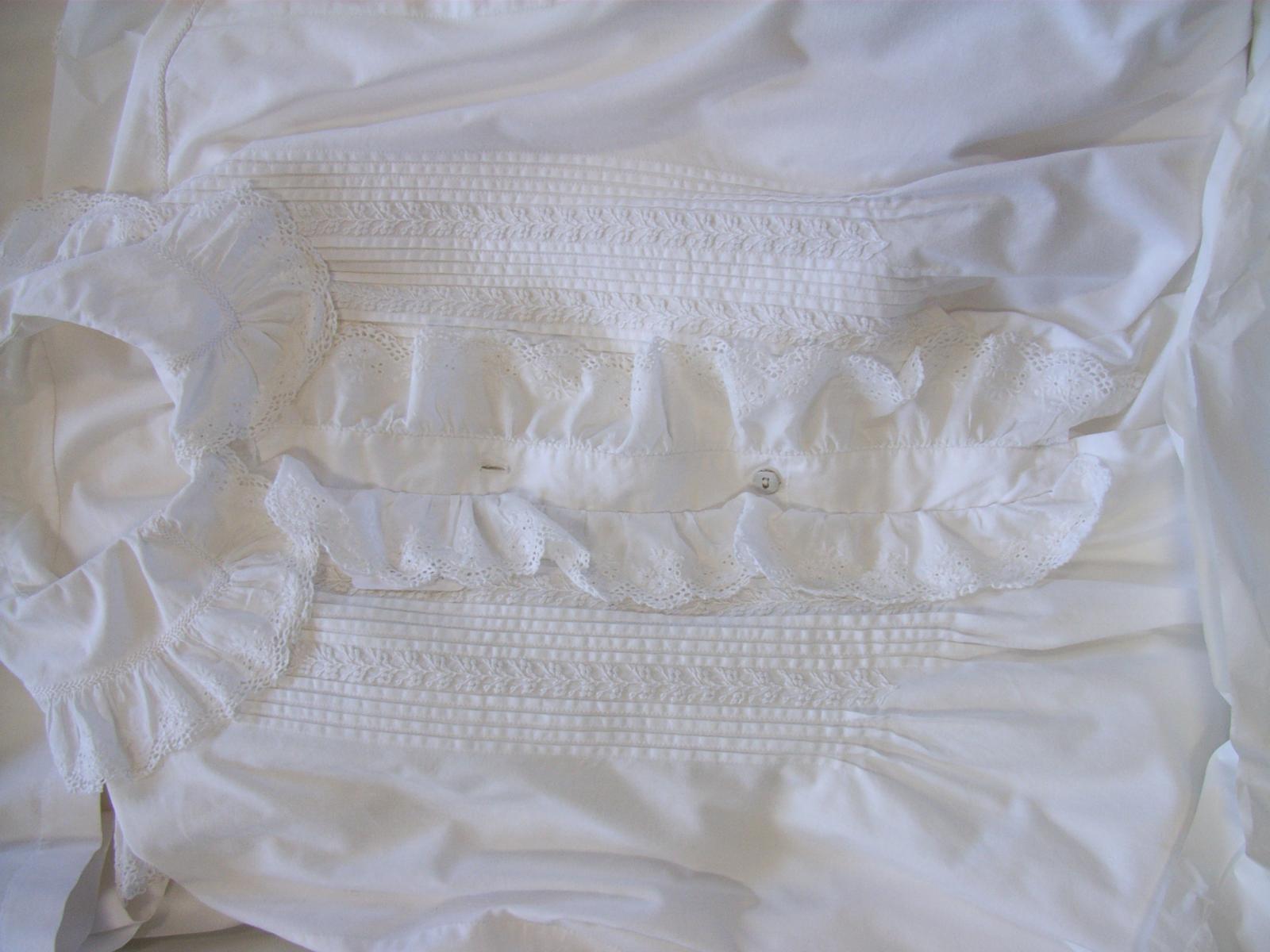 Embroidered night dress
