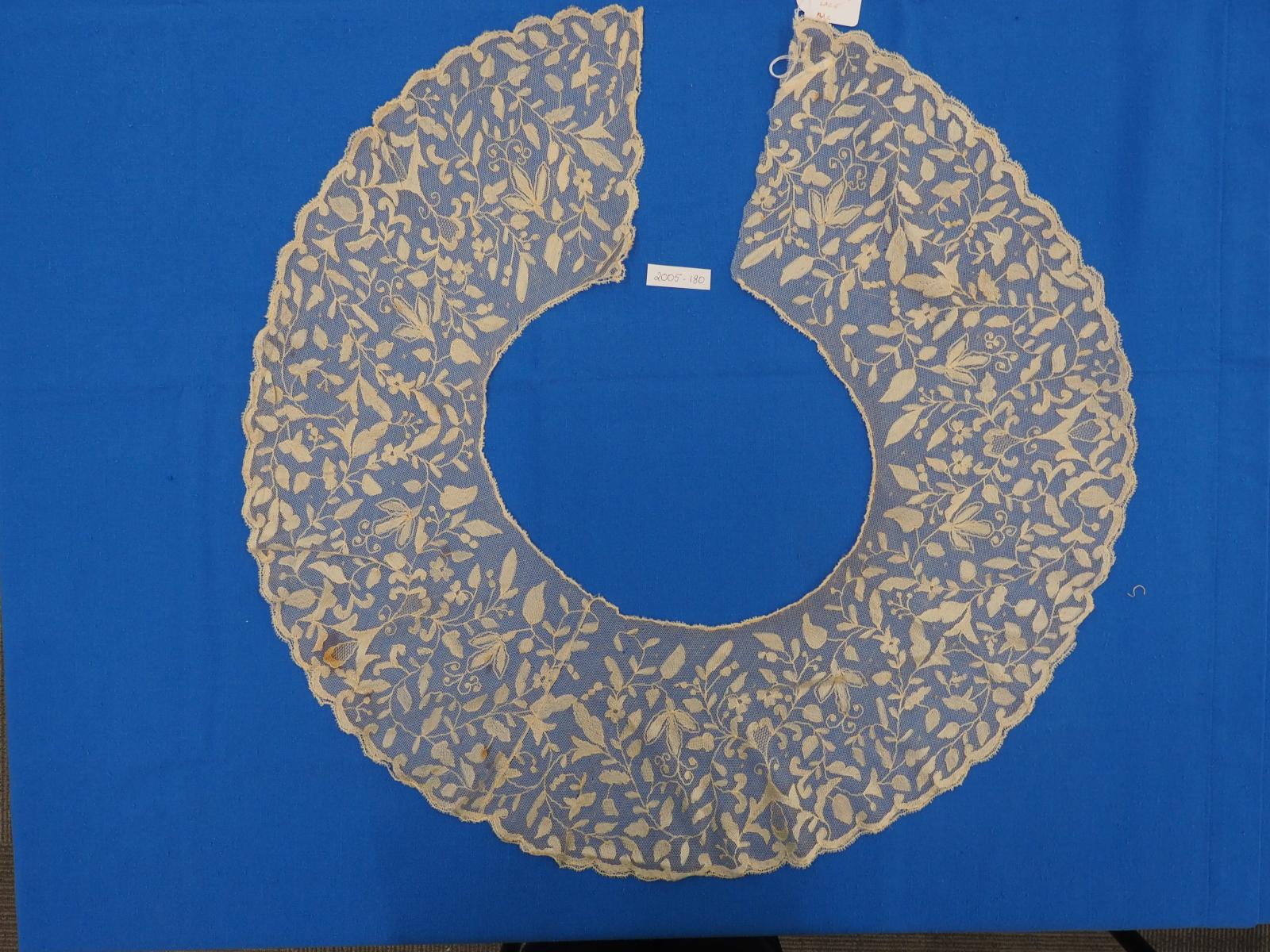 Limerick collar