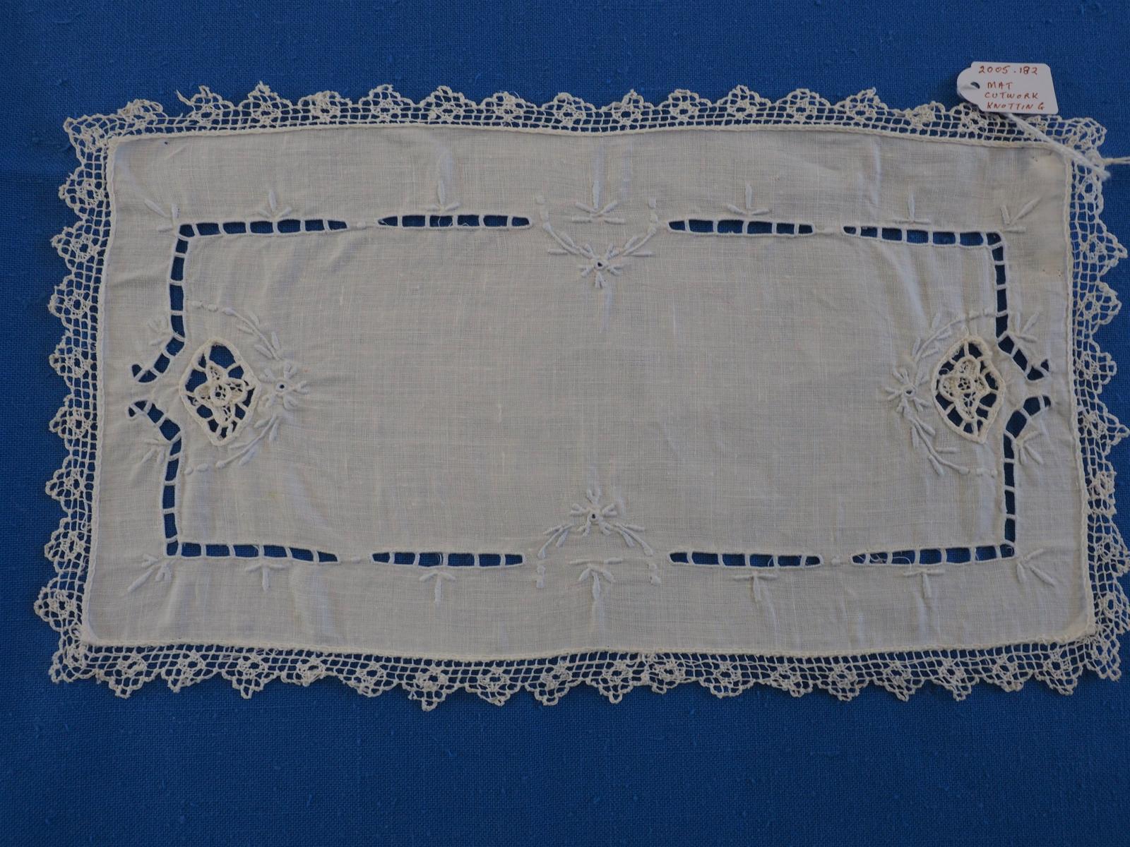 Whitework mat