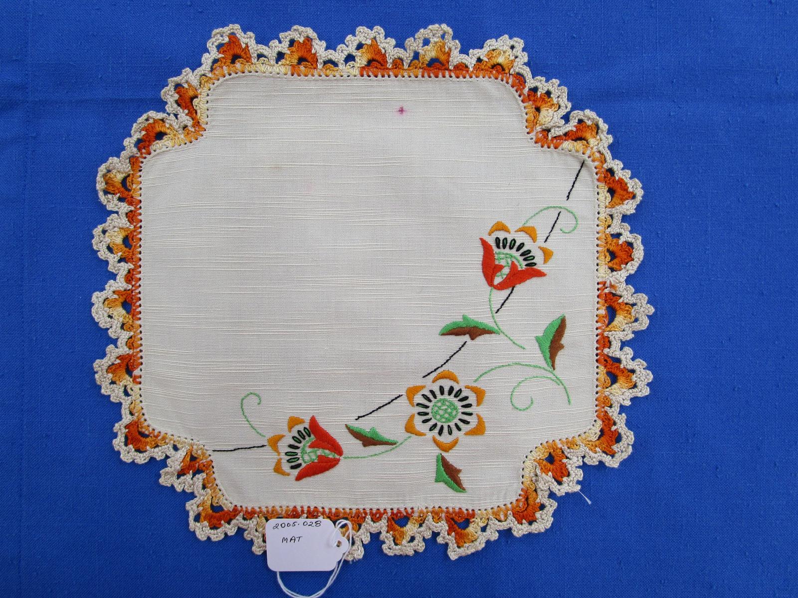 General embroidery, mat