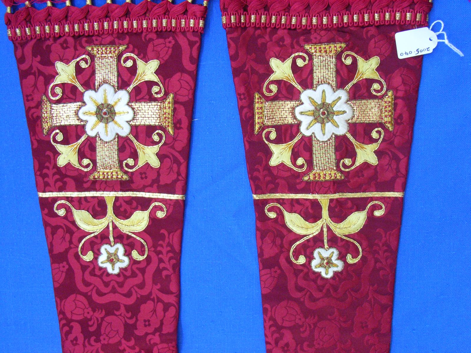Goldwork stole closeup