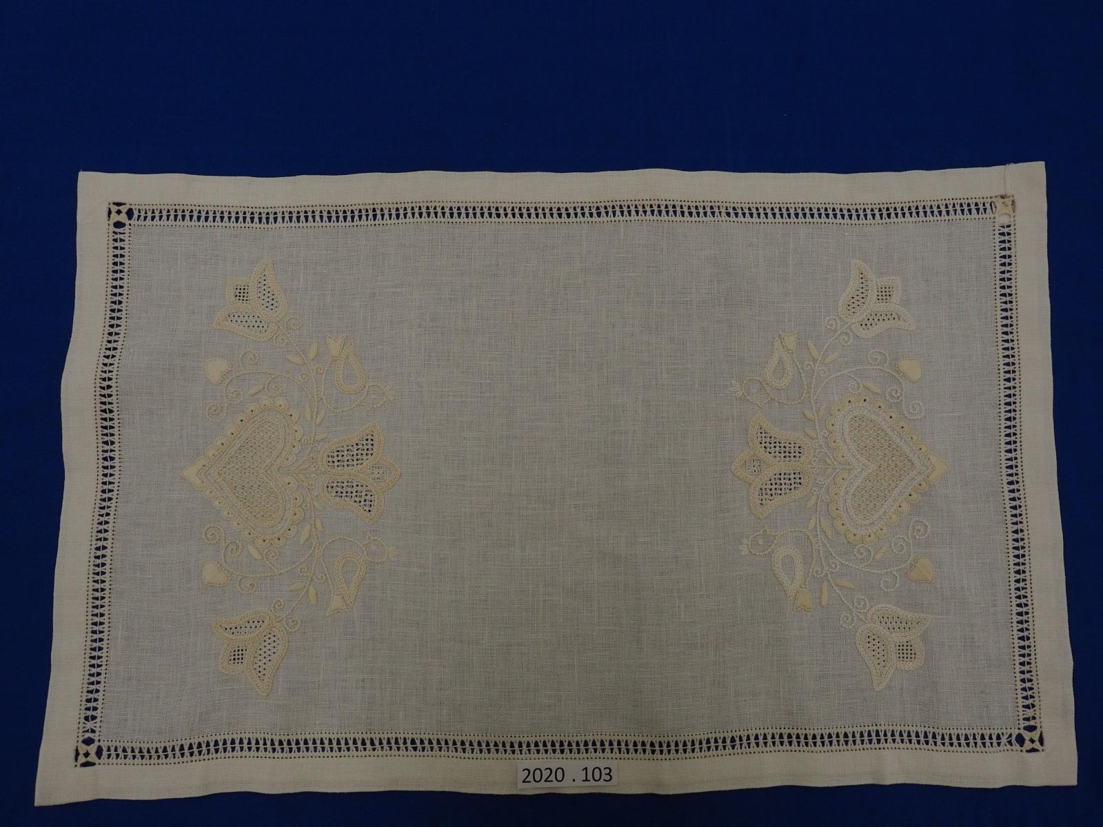 Tray cloth