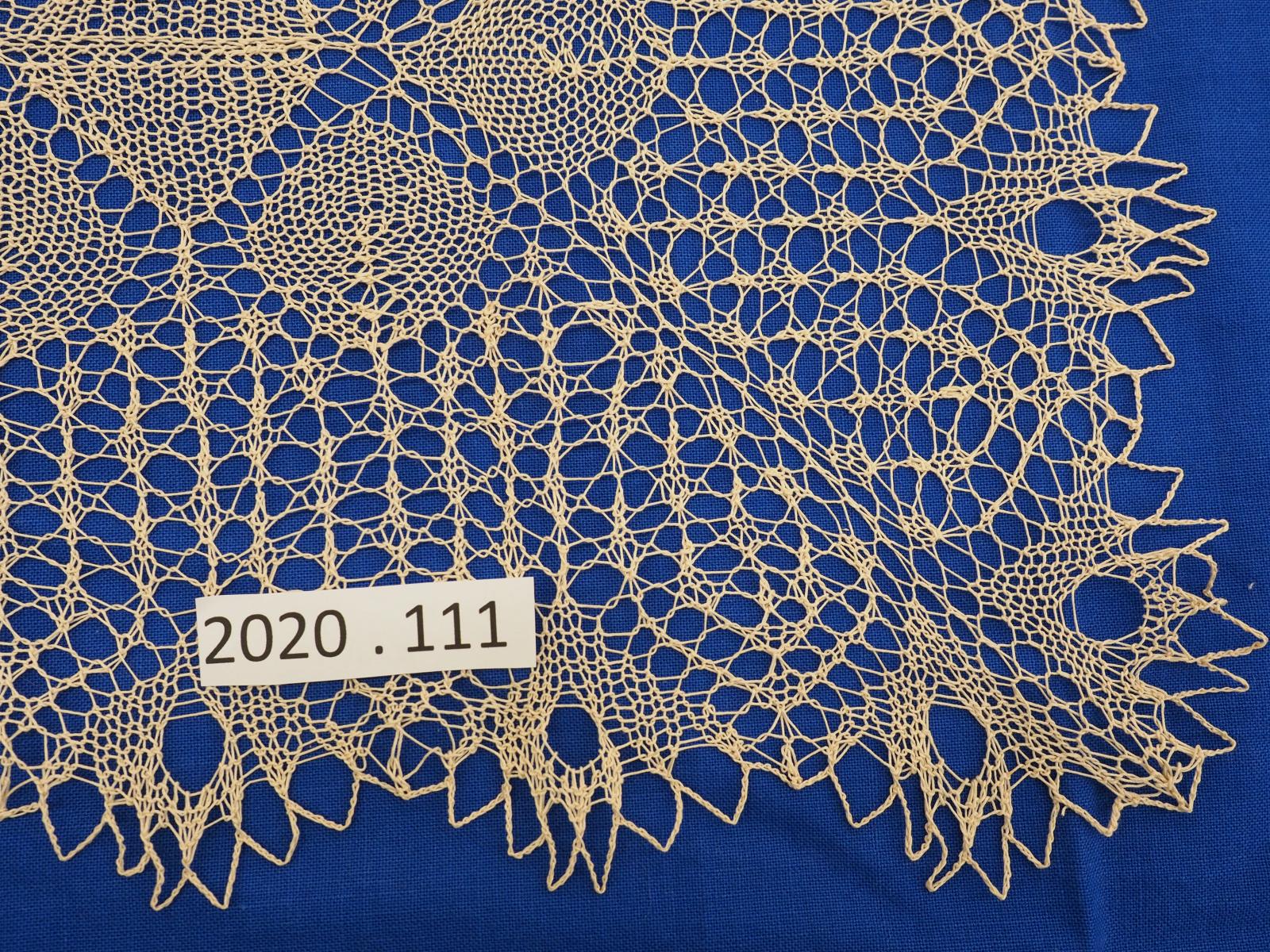 Knitted tray cloth detail
