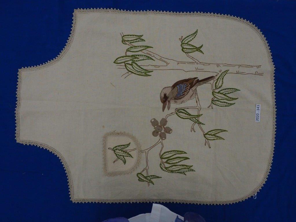 Apron with Kookaburra design Apron with Kookaburra design