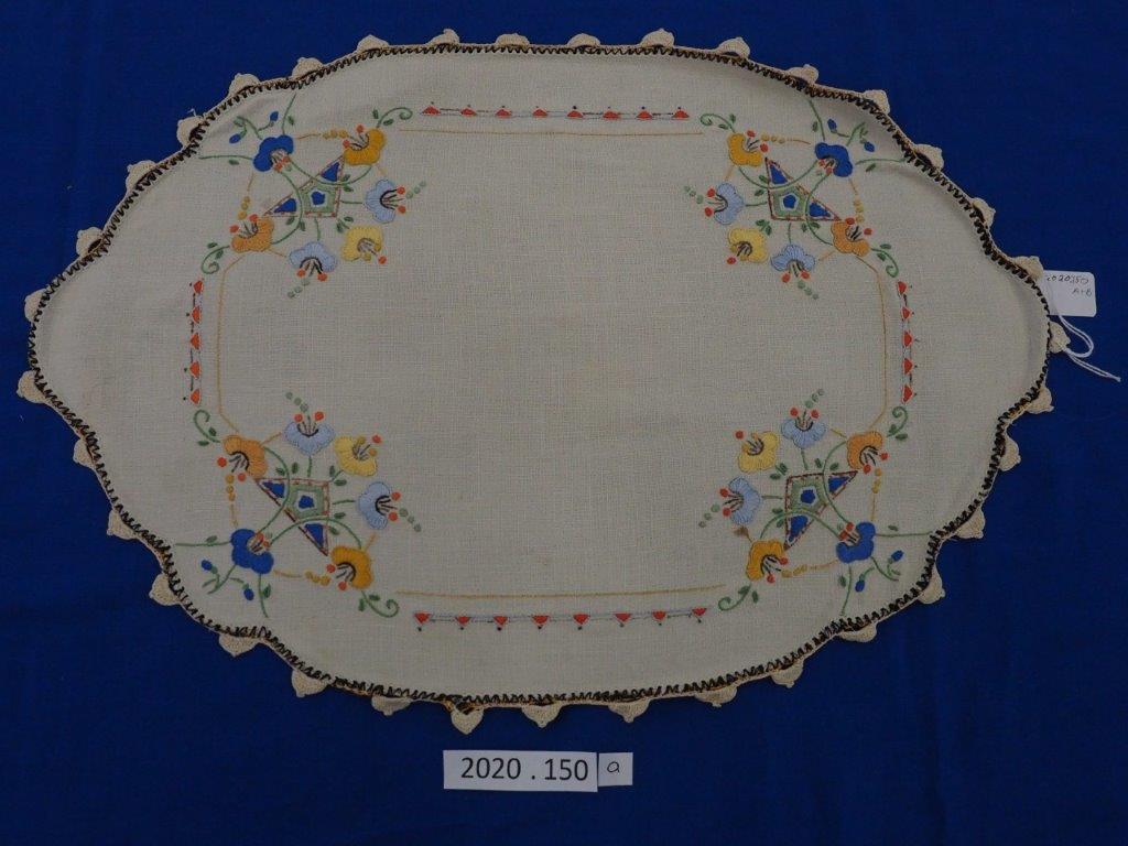 Embroidered mat (a)