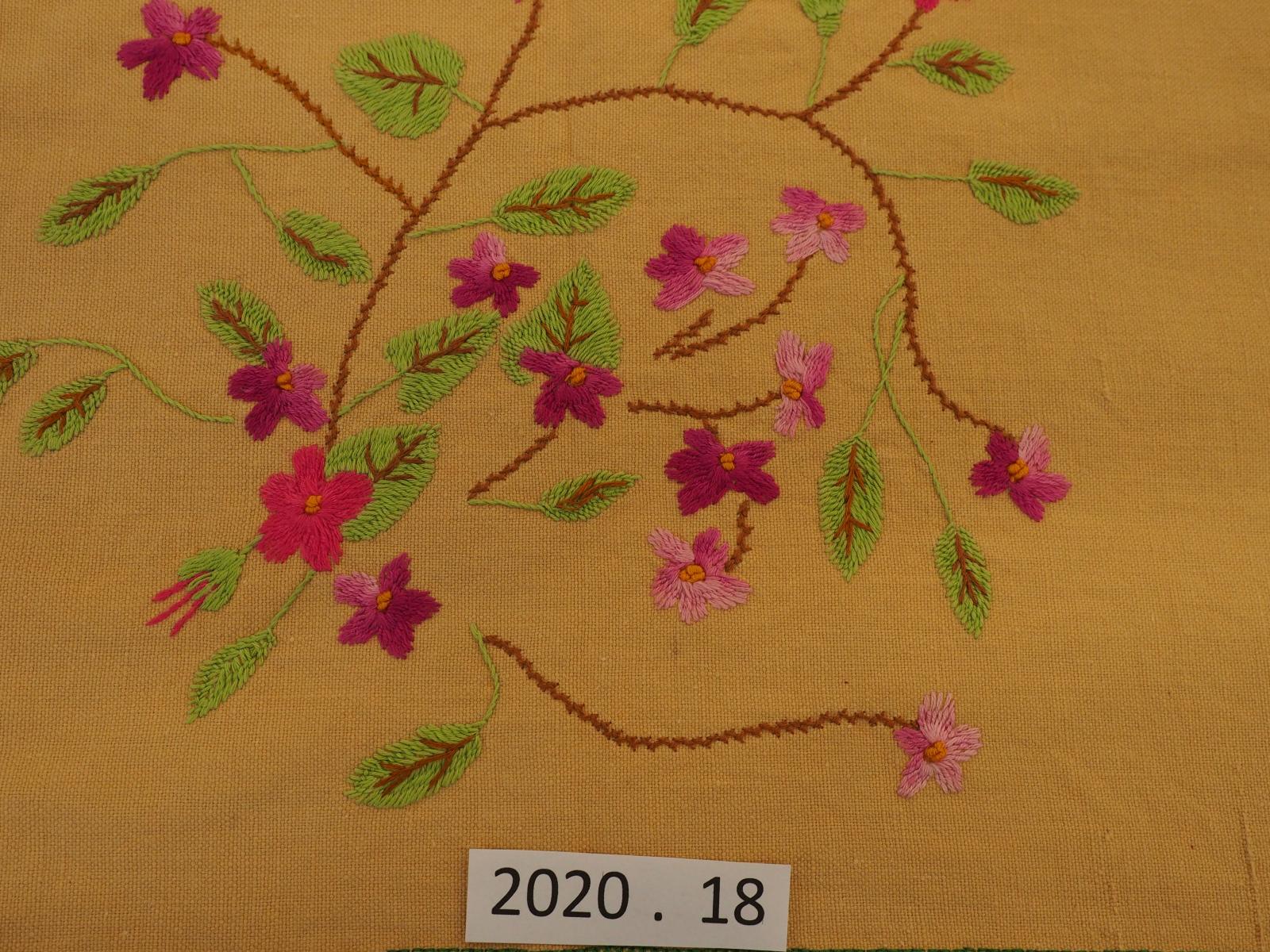 Embroidered runner detail