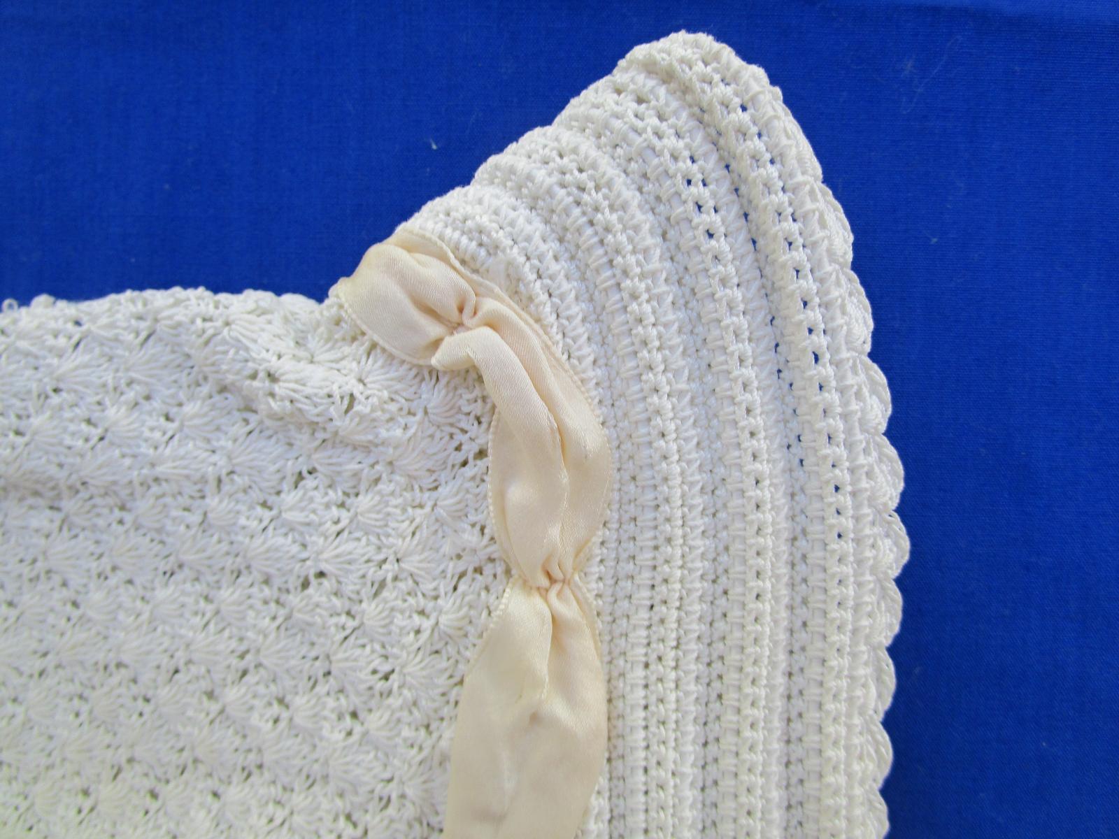 Crochet bonnet front detail