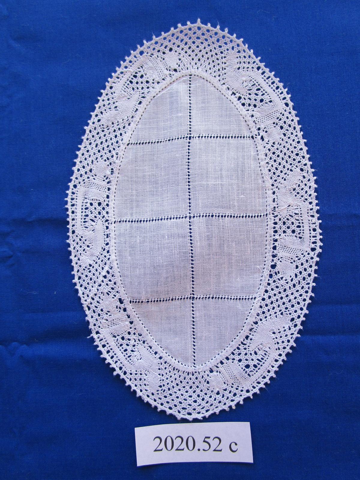Bobbin lace mat closeup