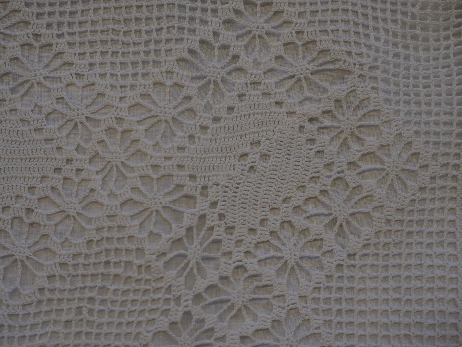 Filet crochet detail