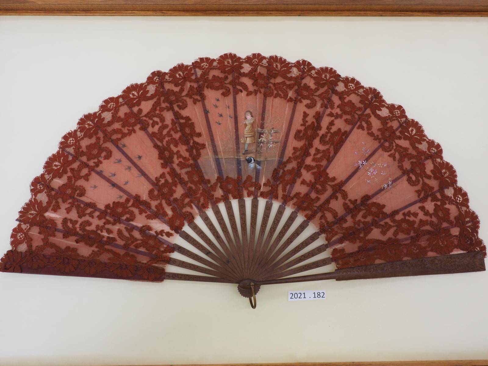 Machine lace fan