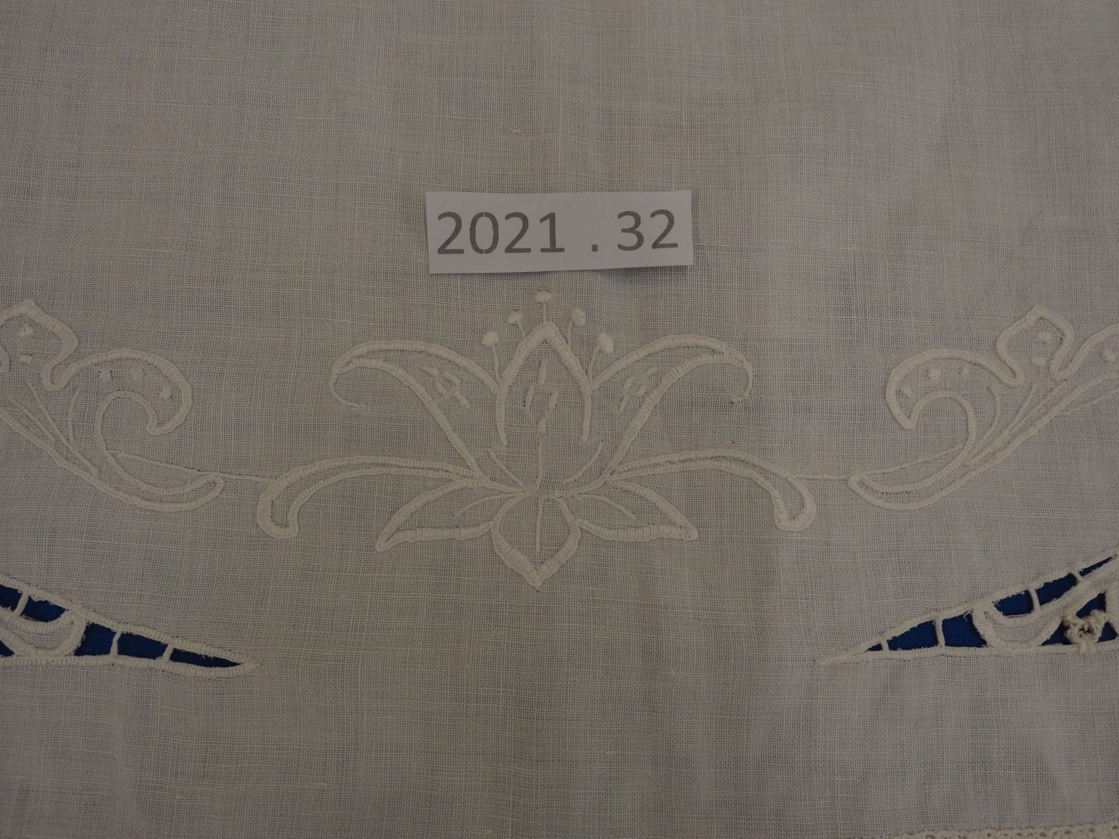 Tea cloth embroidery detail